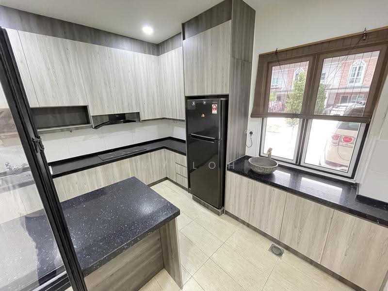 Rumah Teres 2-Tingkat untuk Dijual di Setia Eco Templer (Rawang) - MY Loh - Kitchen - PropertyGuru.com.my