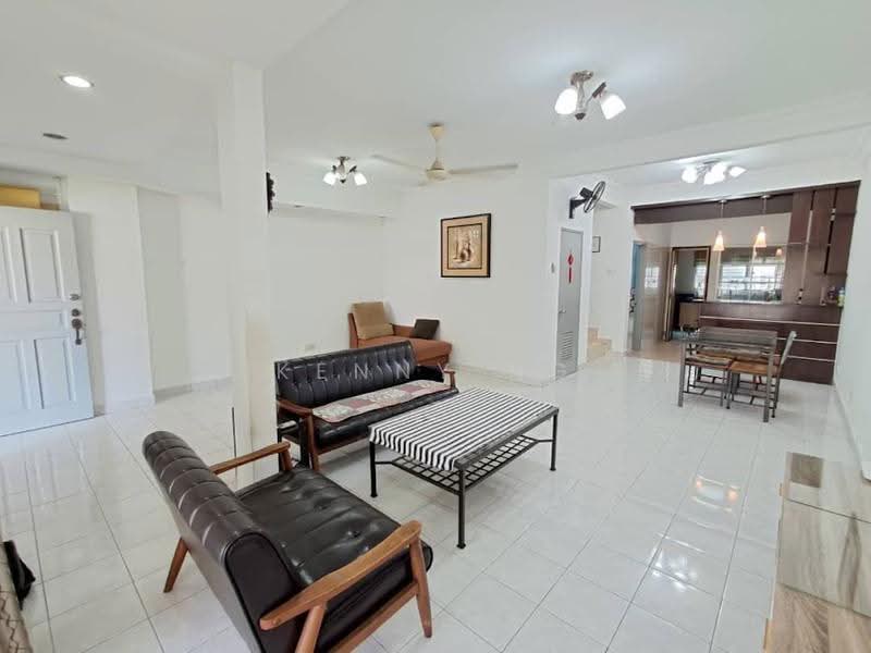 Rumah Teres untuk Disewa di Bandar Botanic (Klang) - Kenny Ng - Living Room - PropertyGuru.com.my