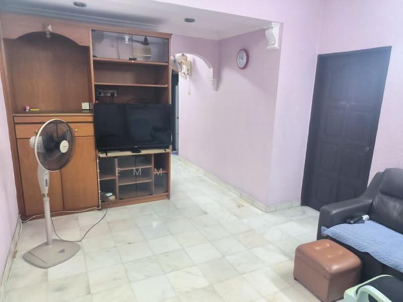 Flat for Rent at Lucky Garden - Emma Seow - Living Room - PropertyGuru.com.my