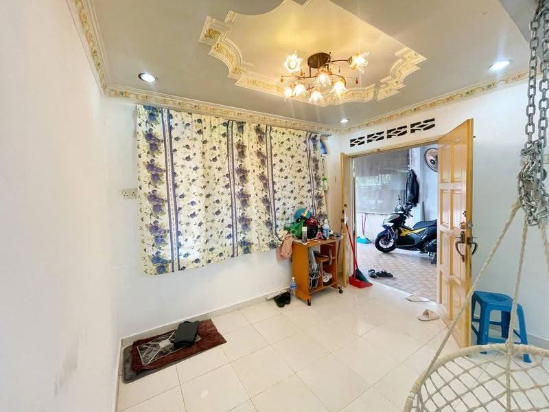 1-storey Terraced House for Sale in Bandar Tun Razak (Cheras) - Azli Ibrahim - Living Room - PropertyGuru.com.my