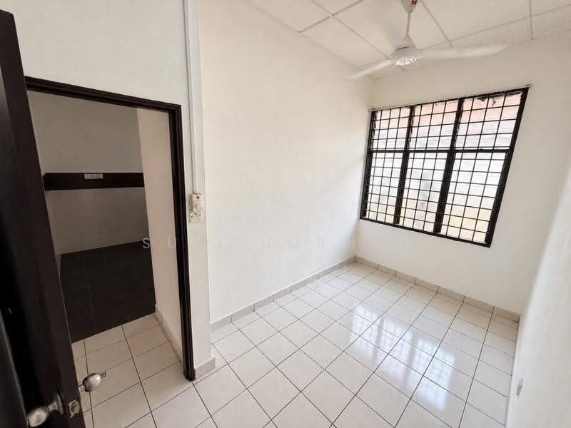 1-storey Terraced House for Sale in Taman Molek (Johor Bahru) - Sufi Norman - Interior - PropertyGuru.com.my