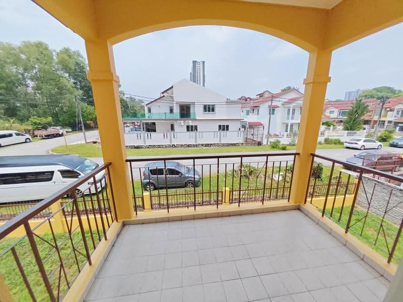 2-storey Terraced House for Sale in TAMAN PUCHONG UTAMA (Puchong) - Evan Goh - Balcony - PropertyGuru.com.my