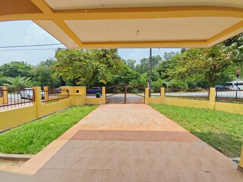 2-storey Terraced House for Sale in TAMAN PUCHONG UTAMA (Puchong) - Evan Goh - Exterior - PropertyGuru.com.my