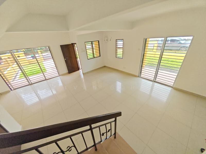 2-storey Terraced House for Sale in TAMAN PUCHONG UTAMA (Puchong) - Evan Goh - Living Room - PropertyGuru.com.my