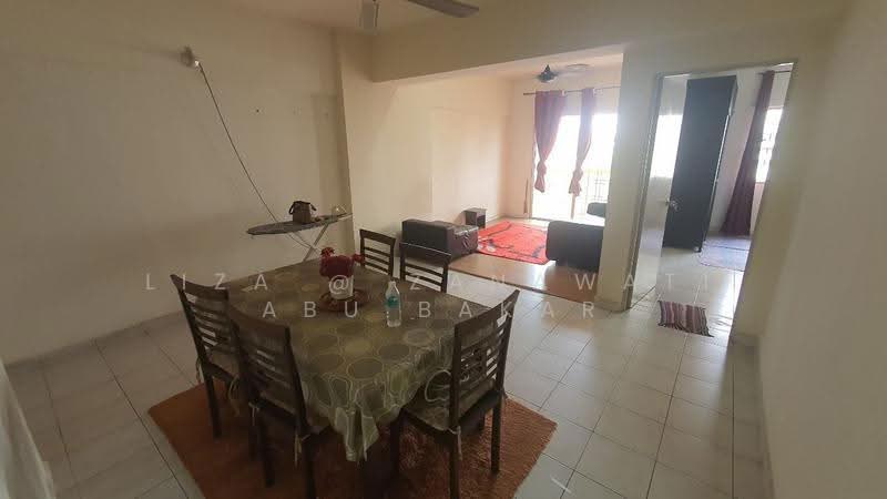 Apartment for Rent at Pangsapuri Sri Cempaka - Liza @ Zanawati Abu Bakar - Dining Room - PropertyGuru.com.my