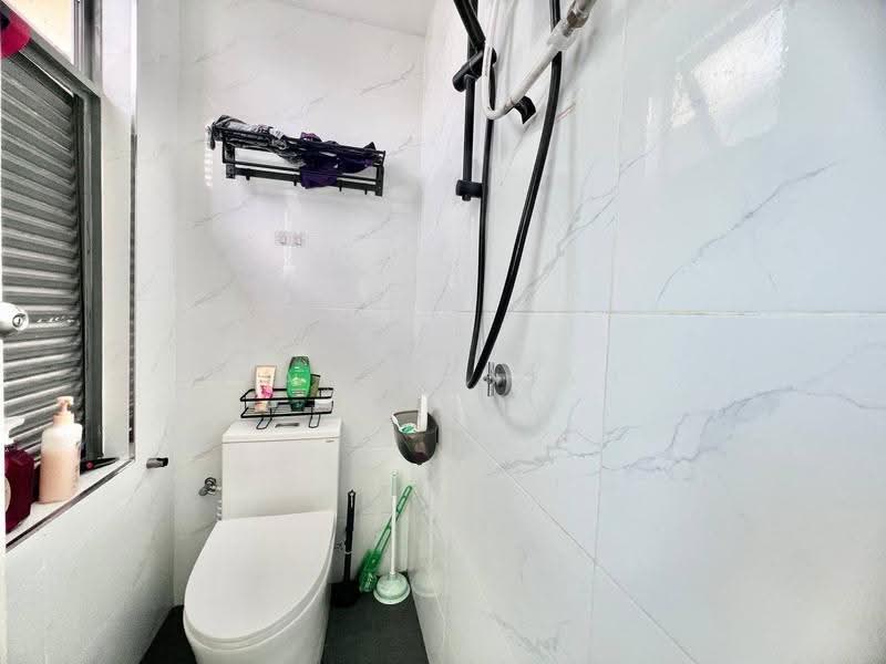Service Residence for Sale at Saujana Residency - Nana Cheah - Bathroom - PropertyGuru.com.my