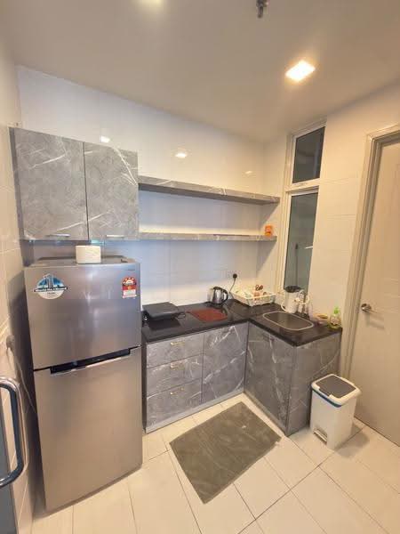 Service Residence for Sale at The Wave Residence - Vinc Pheng - Kitchen - PropertyGuru.com.my