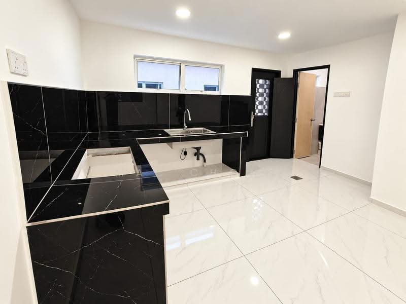 2-storey Terraced House for Sale in Bandar Sungai Long (Selangor) - Mac Chong - Kitchen - PropertyGuru.com.my
