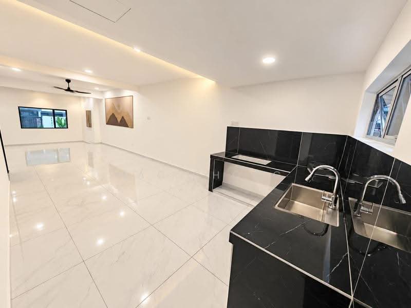 2-storey Terraced House for Sale in Bandar Sungai Long (Selangor) - Mac Chong - Living Room - PropertyGuru.com.my