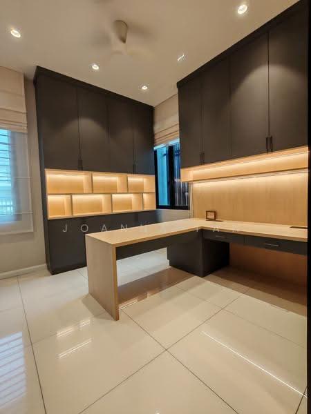 Banglo Lot Kosong untuk Dijual di Telok Panglima Garang (Selangor) - Joanna Tan - Study - PropertyGuru.com.my