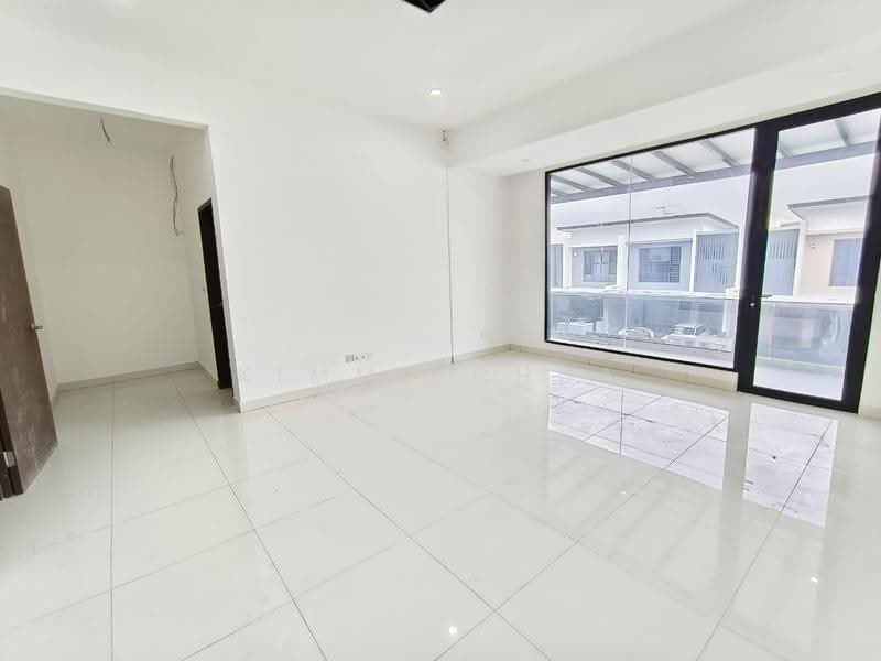 2-storey Terraced House for Sale in Bandar Seri Alam (Masai) - Kimmy Chua - Living Room - PropertyGuru.com.my