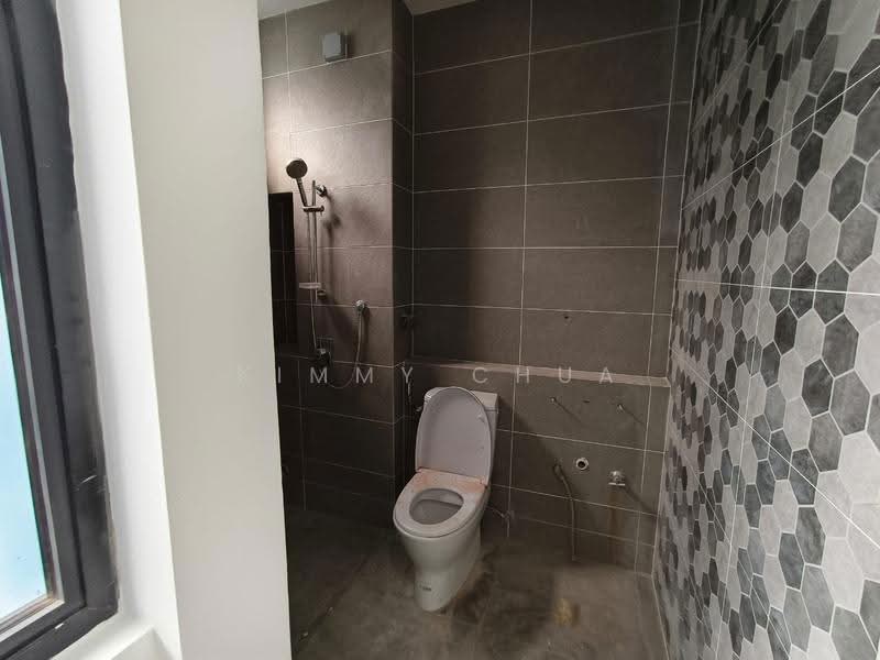 2-storey Terraced House for Sale in Bandar Seri Alam (Masai) - Kimmy Chua - Bathroom - PropertyGuru.com.my