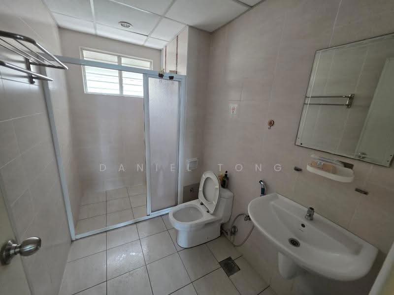 Pangsapuri untuk Disewa di Subang Avenue - Daniel Tong - Bathroom - PropertyGuru.com.my
