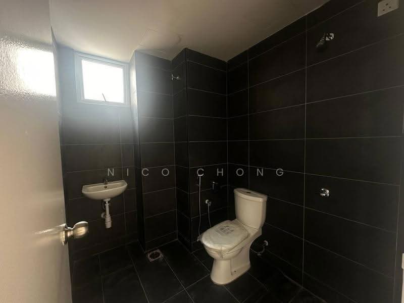 Service Residence for Sale at Midas @ Seri Alam - Nico Chong - Bathroom - PropertyGuru.com.my