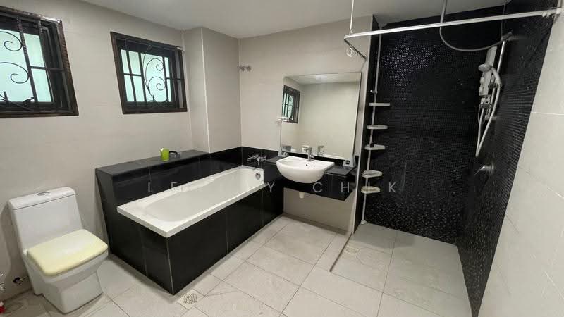Semi-Detached House for Sale in Taman Bukit Suria II (Cheras) - Lesley Chik - Bathroom - PropertyGuru.com.my