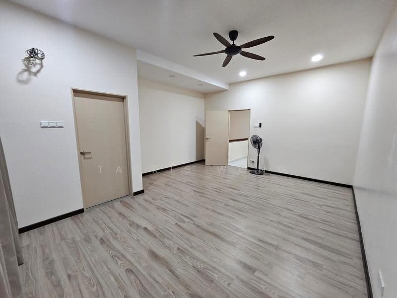 2-storey Terraced House for Sale in Klang (Selangor) - Tabris Wong - Living Room - PropertyGuru.com.my