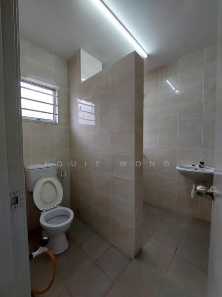 Rumah Teres 2-Tingkat untuk Disewa di Bandar Damai Perdana (Cheras) - Louis Wong - Bathroom - PropertyGuru.com.my