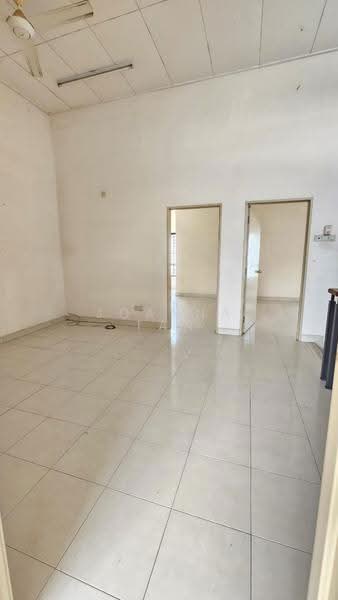 Rumah Teres 2-Tingkat untuk Dijual di Bandar Parklands (Klang) - Joanna Tan - Living Room - PropertyGuru.com.my