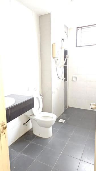 Rumah Teres 2-Tingkat untuk Dijual di Bandar Parklands (Klang) - Joanna Tan - Bathroom - PropertyGuru.com.my