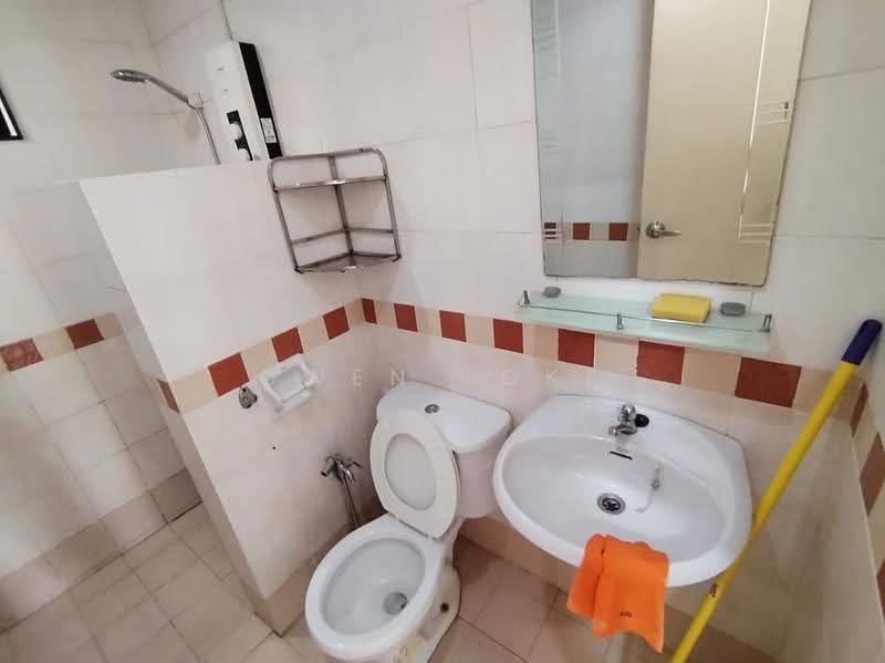 Kondominium untuk Disewa di Casa Indah 1 - Owen Loke - Bathroom - PropertyGuru.com.my