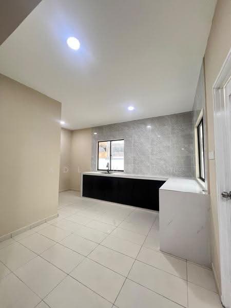 2-storey Terraced House for Sale in Bandar Baru Permas Jaya (Permas Jaya) - Adli Harun - Kitchen - PropertyGuru.com.my