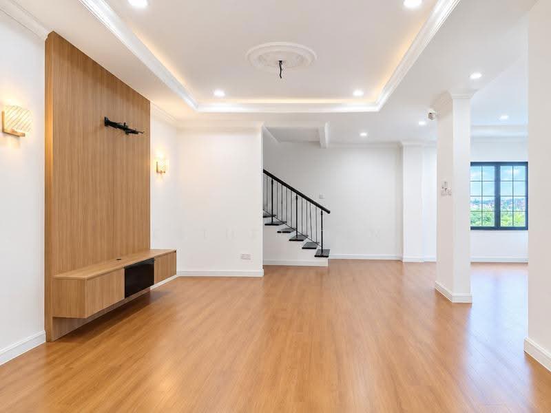 Bungalow House for Rent in Seksyen 4 (Petaling Jaya) - Esther Tan - Living Room - PropertyGuru.com.my