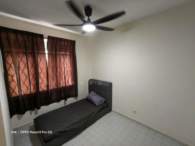 Rumah Teres 2-Tingkat untuk Disewa di Permas Jaya (Johor Bahru) - Richard Shai - Bedroom - PropertyGuru.com.my