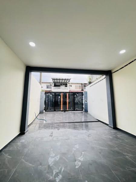 2-storey Terraced House for Sale in Taman Megah Ria (Masai) - Adli Harun - Entrance - PropertyGuru.com.my