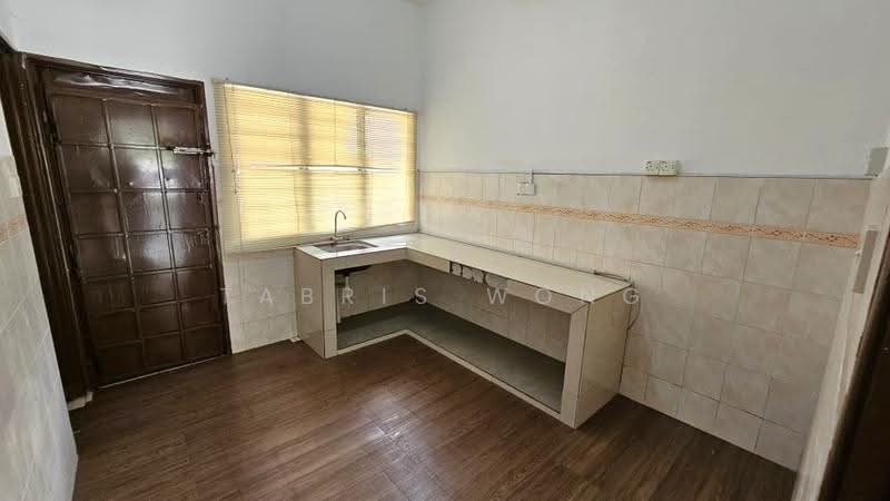 Terraced House for Sale in Bandar Puteri Klang (Klang) - Tabris Wong - Kitchen - PropertyGuru.com.my