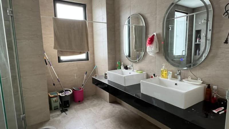 Semi-Detached House for Rent in Kota Kemuning (Shah Alam) - Leon Lee - Bathroom - PropertyGuru.com.my