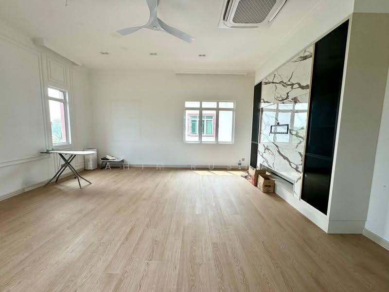 Semi-Detached House for Rent in Shah Alam (Selangor) - Fahim Rustam - PropertyGuru.com.my