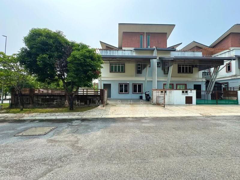 Semi-Detached House for Rent in Shah Alam (Selangor) - Fahim Rustam - PropertyGuru.com.my