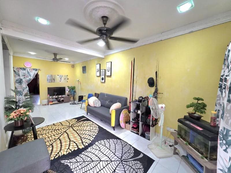 Rumah Teres untuk Dijual di Bandar Baru Bangi (Selangor) - Zairul Asrah Zulkefli - Living Room - PropertyGuru.com.my