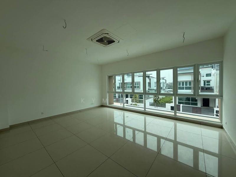 Semi-Detached House for Sale in Johor Bahru (Johor) - Kym Kee - Living Room - PropertyGuru.com.my