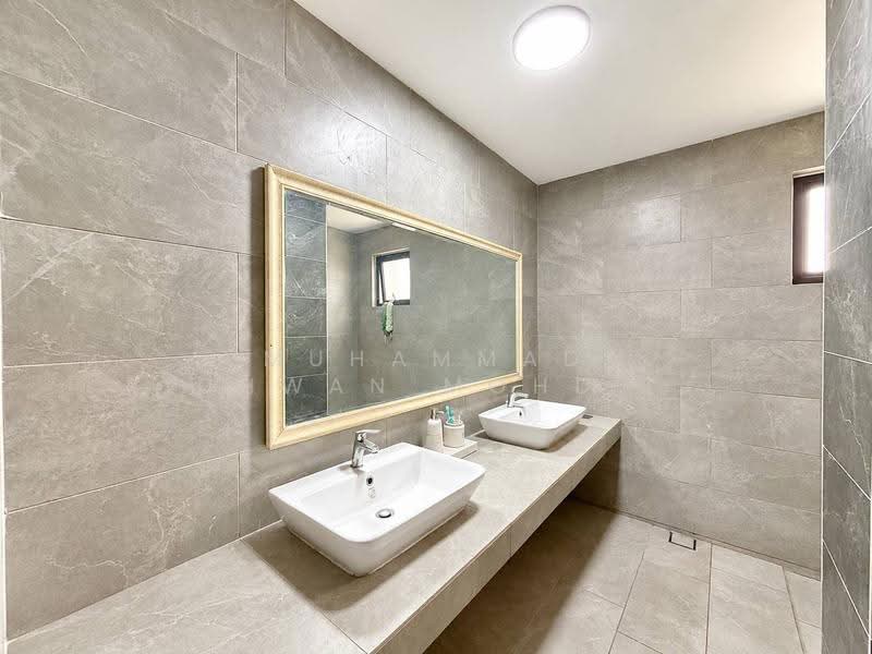 Rumah Berkembar untuk Dijual di Semenyih (Selangor) - Muhammad Ridhwan Mohd Huzairi - Bathroom - PropertyGuru.com.my