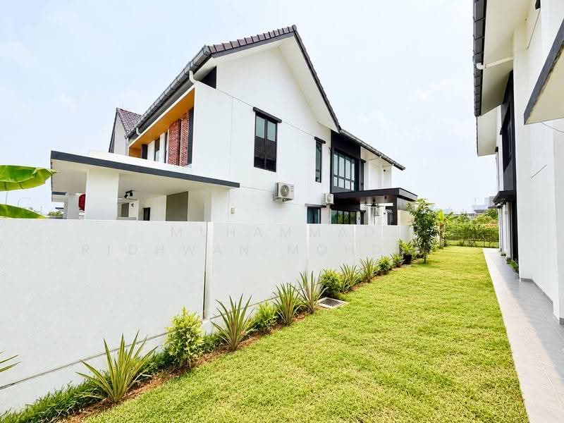 Rumah Berkembar untuk Dijual di Semenyih (Selangor) - Muhammad Ridhwan Mohd Huzairi - Exterior - PropertyGuru.com.my