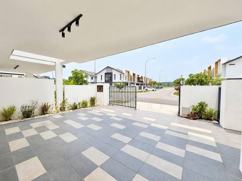 Rumah Berkembar untuk Dijual di Semenyih (Selangor) - Muhammad Ridhwan Mohd Huzairi - Exterior - PropertyGuru.com.my