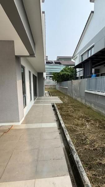 Semi-Detached House for Sale in Sungai Buloh (Selangor) - Anthony Foong - Exterior - PropertyGuru.com.my