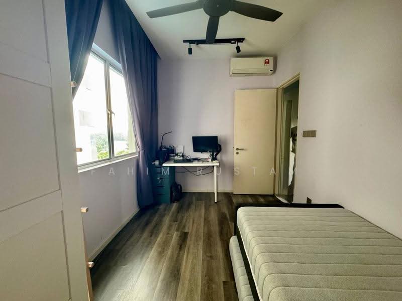 Kediaman Servis untuk Dijual di I Residence - Fahim Rustam - Study - PropertyGuru.com.my