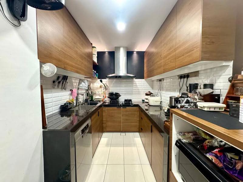 Kediaman Servis untuk Dijual di I Residence - Fahim Rustam - Kitchen - PropertyGuru.com.my