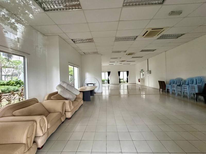 Kediaman Servis untuk Dijual di I Residence - Fahim Rustam - Living Room - PropertyGuru.com.my