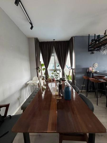 Kediaman Servis untuk Dijual di I Residence - Fahim Rustam - Dining Room - PropertyGuru.com.my