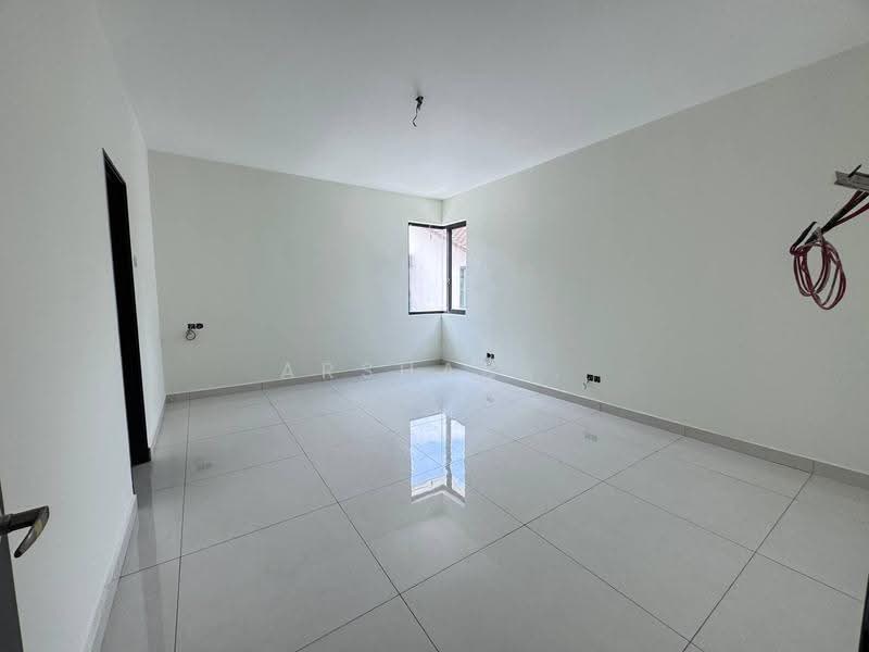 Rumah Berkembar untuk Dijual di Setia Tropika (Johor Bahru) - Arshad . - Interior - PropertyGuru.com.my