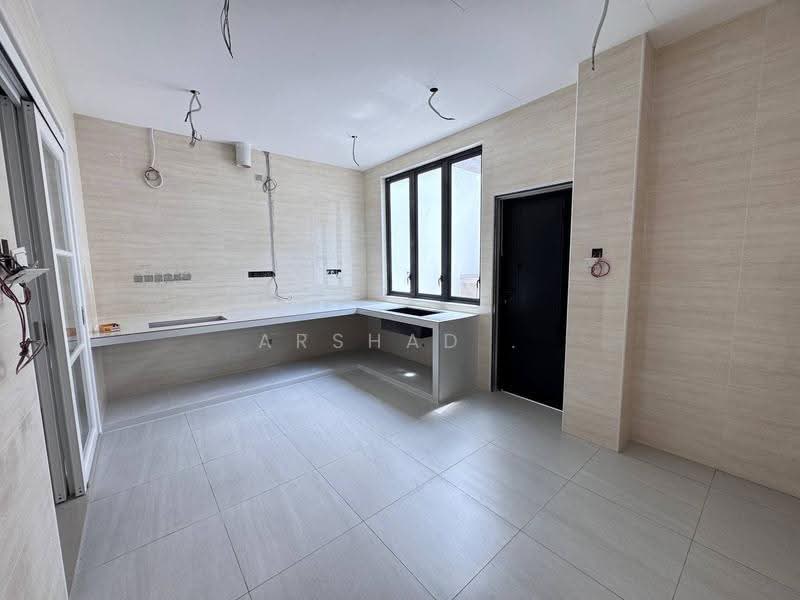 Rumah Berkembar untuk Dijual di Setia Tropika (Johor Bahru) - Arshad . - Kitchen - PropertyGuru.com.my