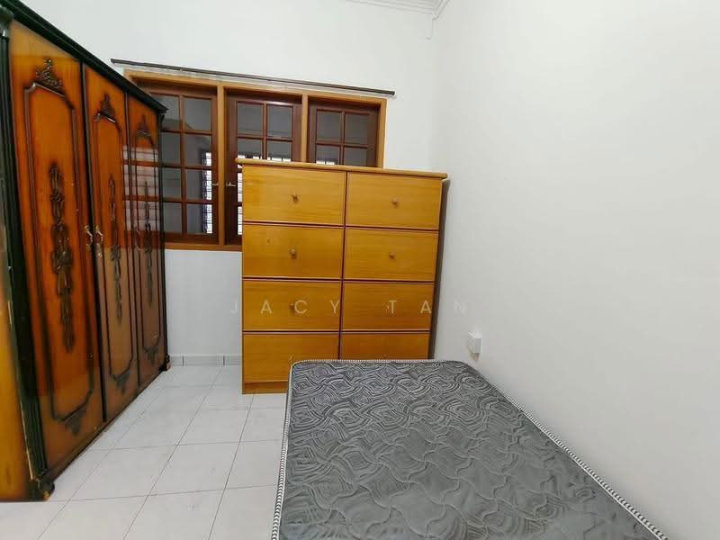 Rumah Teres 2-Tingkat untuk Disewa di Taman Putri Kulai (Kulai) - Jacy Tan - Bedroom - PropertyGuru.com.my