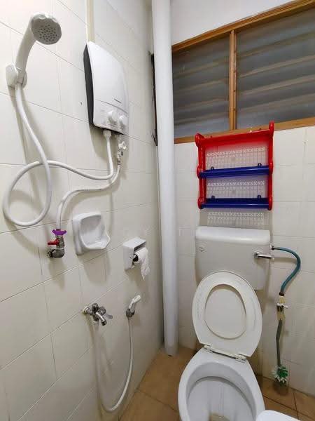 Rumah Teres 2-Tingkat untuk Disewa di Taman Putri Kulai (Kulai) - Jacy Tan - Bathroom - PropertyGuru.com.my