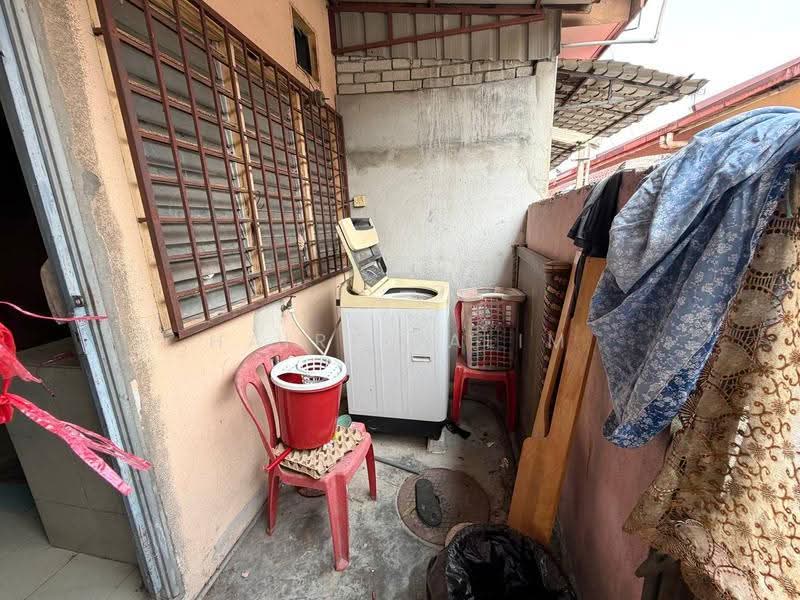 1-storey Terraced House for Sale in Seksyen 32, Bukit Naga (Shah Alam) - Hairi Halim - PropertyGuru.com.my