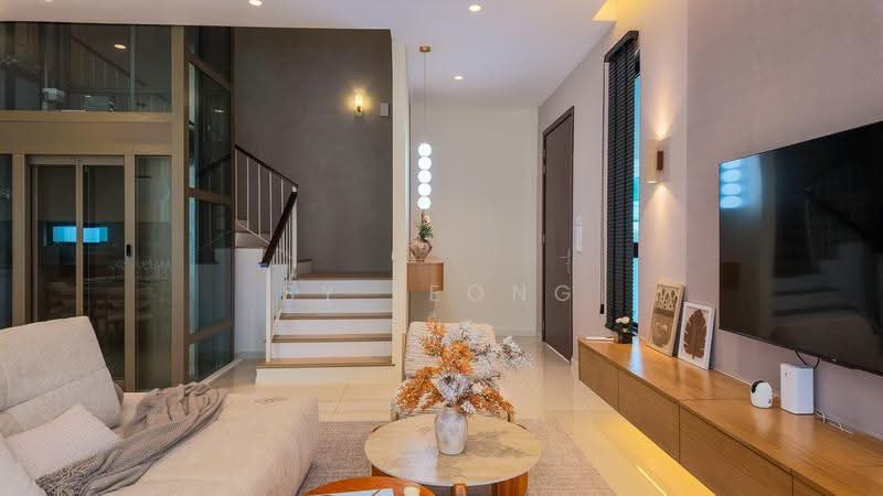 Semi-Detached House for Sale in Seri Kembangan (Selangor) - SY Leong - Living Room - PropertyGuru.com.my