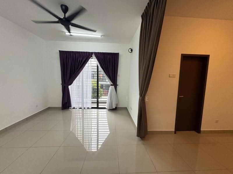 Rumah Teres 2-Tingkat untuk Disewa di Taman Putra Prima (Puchong) - Paul Lee - Living Room - PropertyGuru.com.my
