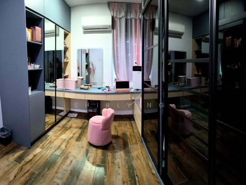 Bungalow House for Sale in Bandar Country Homes (Rawang) - Shirly Ng - Study - PropertyGuru.com.my